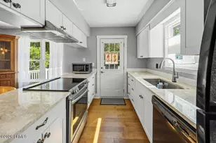 2907 Riverside Dr, Beaufort, SC 29902 - Photo 9