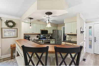 100 Colonnade Club #137, Hilton Head, SC 29928 - Photo 7