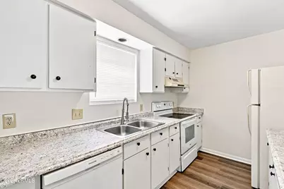 900 Brotherhood #J3, Beaufort, SC 29902 - Photo 7
