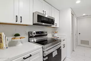 19 Stoney Creek Rd, Hilton Head Island, SC 29928 - Photo 13