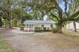27 Miller Dr W, Beaufort, SC 29907 - Photo 1