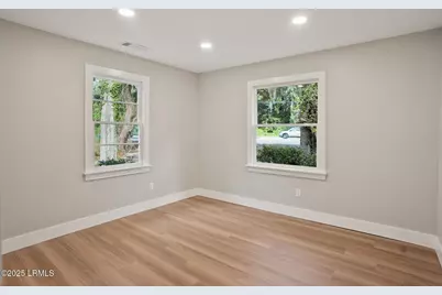 27 Miller Drive W, Beaufort, SC 29907 - Photo 11