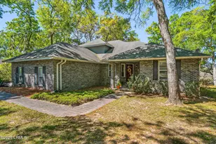 23 Tuscarora Ave, Beaufort, SC 29907 - Photo 1