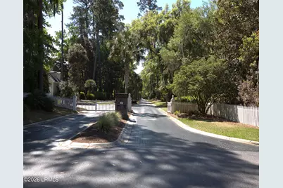 105 Palmetto Place, Beaufort, SC 29902 - Photo 3