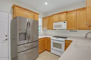 17 Scenic Dr, Bluffton, SC 29909 - Photo 9