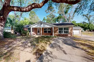 4027 Shell Point Rd, Beaufort, SC 29906 - Photo 1
