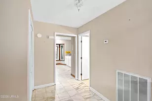 6823 Oakmont Dr, Beaufort, SC 29906 - Photo 7