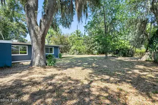 2003 Broad River Dr, Beaufort, SC 29906 - Photo 37