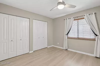 96 Mathews Drive #19, Hilton Head Island, SC 29926 - Photo 9