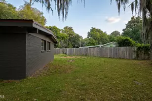 1003 Broad River Dr, Beaufort, SC 29906 - Photo 29