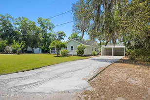 1613 Madrid Ave, Port Royal, SC 29935 - Photo 29