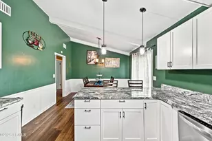 708 Dawn St, Beaufort, SC 29906 - Photo 11