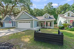 14 Carolina Village Cir, Beaufort, SC 29906 - Photo 3