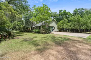 274 Brickyard Point Rd S, Beaufort, SC 29907 - Photo 3