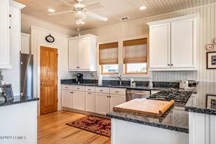 11 Windjammer Ln, Harbor Island, SC 29920 - Photo 17