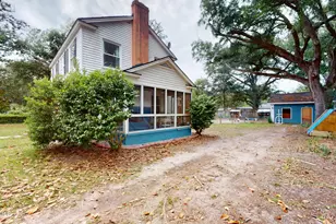 408 Thompson St, Walterboro, SC 29488 - Photo 3