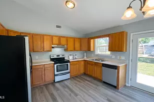 43 Southern Magnolia Dr, Beaufort, SC 29907 - Photo 9