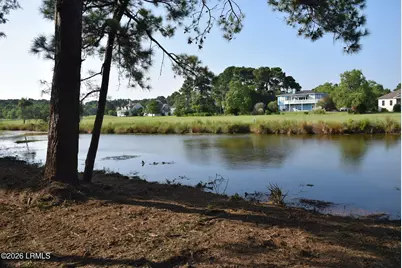 129 Dolphin Point Drive, Beaufort, SC 29907 - Photo 9