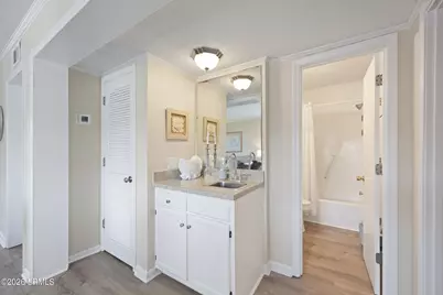 40 Folly Field Road #E24, Hilton Head, SC 29928 - Photo 11