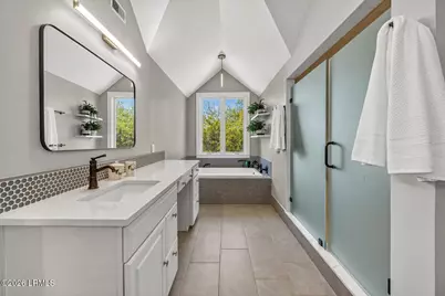 111 Fort Walker Drive, Hilton Head, SC 29928 - Photo 23
