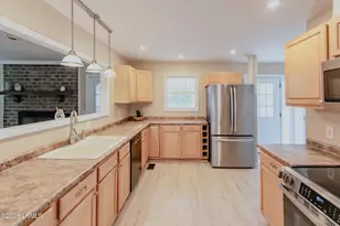 43 James F Byrnes St, Beaufort, SC 29907 - Photo 7