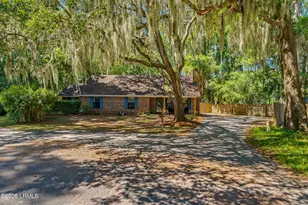 2406 Grinkley Ct, Port Royal, SC 29935 - Photo 3