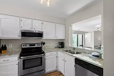 15 Deallyon Avenue #24, Hilton Head, SC 29928 - Photo 5