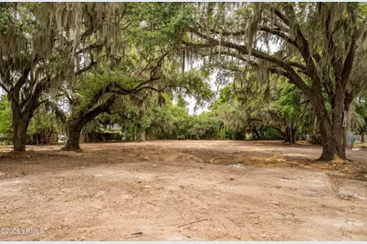 1610 Ribaut, Port Royal, SC 29935 - Photo 3