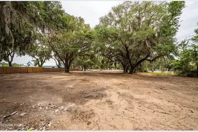 1610 Ribaut, Port Royal, SC 29935 - Photo 5