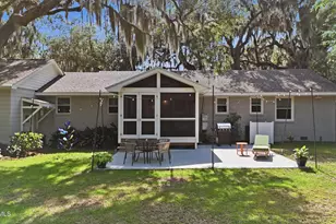 1403 Harrington St, Beaufort, SC 29902 - Photo 25