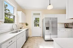 2668 Broad St, Beaufort, SC 29902 - Photo 11