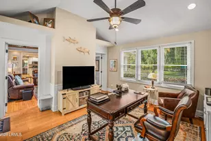 864 Ribaut Rd, Beaufort, SC 29902 - Photo 17