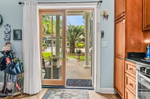 864 Ribaut Rd, Beaufort, SC 29902 - Photo 9