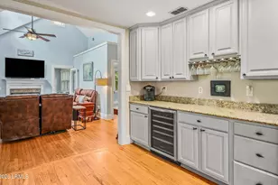 864 Ribaut Rd, Beaufort, SC 29902 - Photo 25