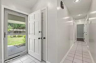 22 Chesterfield Dr, Beaufort, SC 29906 - Photo 3