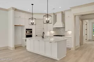 2422 Hermitage Rd, Beaufort, SC 29902 - Photo 3