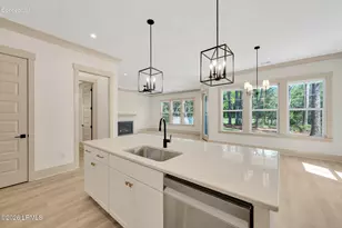 2422 Hermitage Rd, Beaufort, SC 29902 - Photo 5