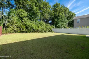 3674 Oyster Bluff Dr, Beaufort, SC 29907 - Photo 5