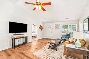2101 Wilson Dr, Beaufort, SC 29902 - Photo 7