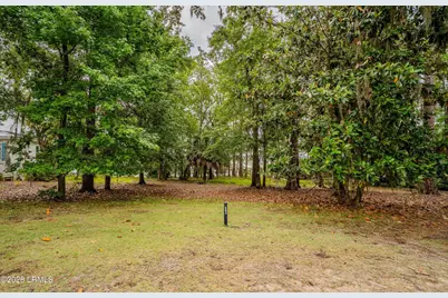 285 De La Gaye Point, Beaufort, SC 29902 - Photo 7