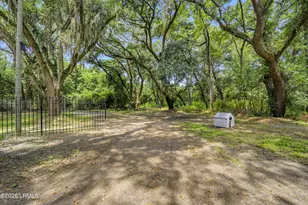 1890 Trask Pkwy, Seabrook, SC 29940 - Photo 5