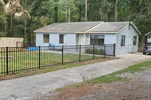 4001 Hodge Dr, Beaufort, SC 29906 - Photo 1