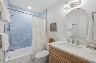 37 S Forest Beach Dr, Hilton Head Island, SC 29928 - Photo 17