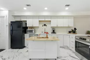 2 William Hilton Pkwy, Hilton Head Island, SC 29926 - Photo 9