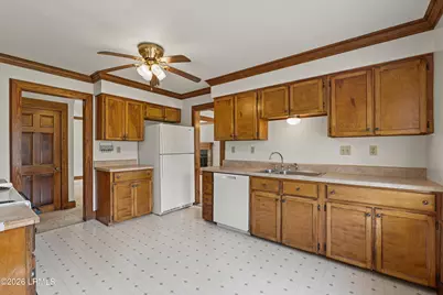 6025 Creek Road, Beaufort, SC 29906 - Photo 11