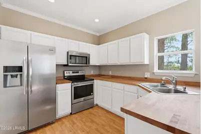 19 Pine Burr Road E #16, Hilton Head Island, SC 29926 - Photo 5
