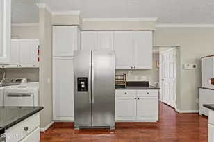 9 Lucerne Ave, Beaufort, SC 29907 - Photo 7
