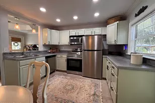 1102 Lafayette St, Beaufort, SC 29902 - Photo 9