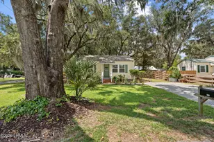 1102 Lafayette St, Beaufort, SC 29902 - Photo 3