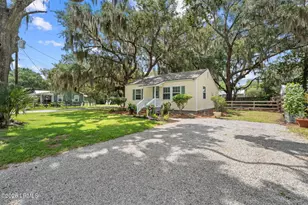 1102 Lafayette St, Beaufort, SC 29902 - Photo 3